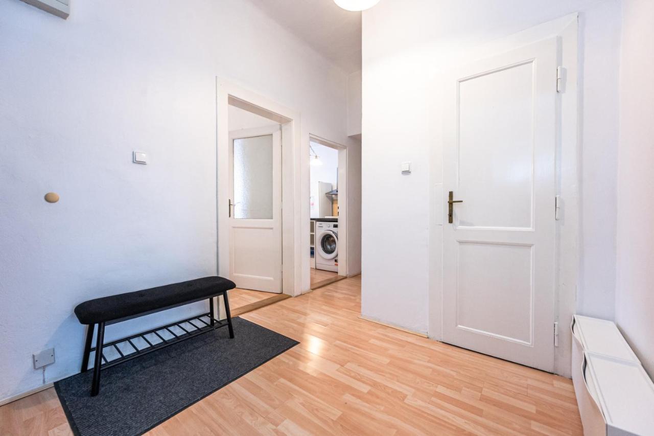 פראג Apartments Safarikova 18 מראה חיצוני תמונה
