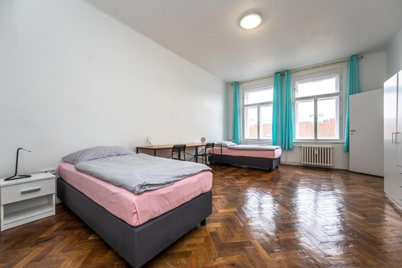 פראג Apartments Safarikova 18 מראה חיצוני תמונה