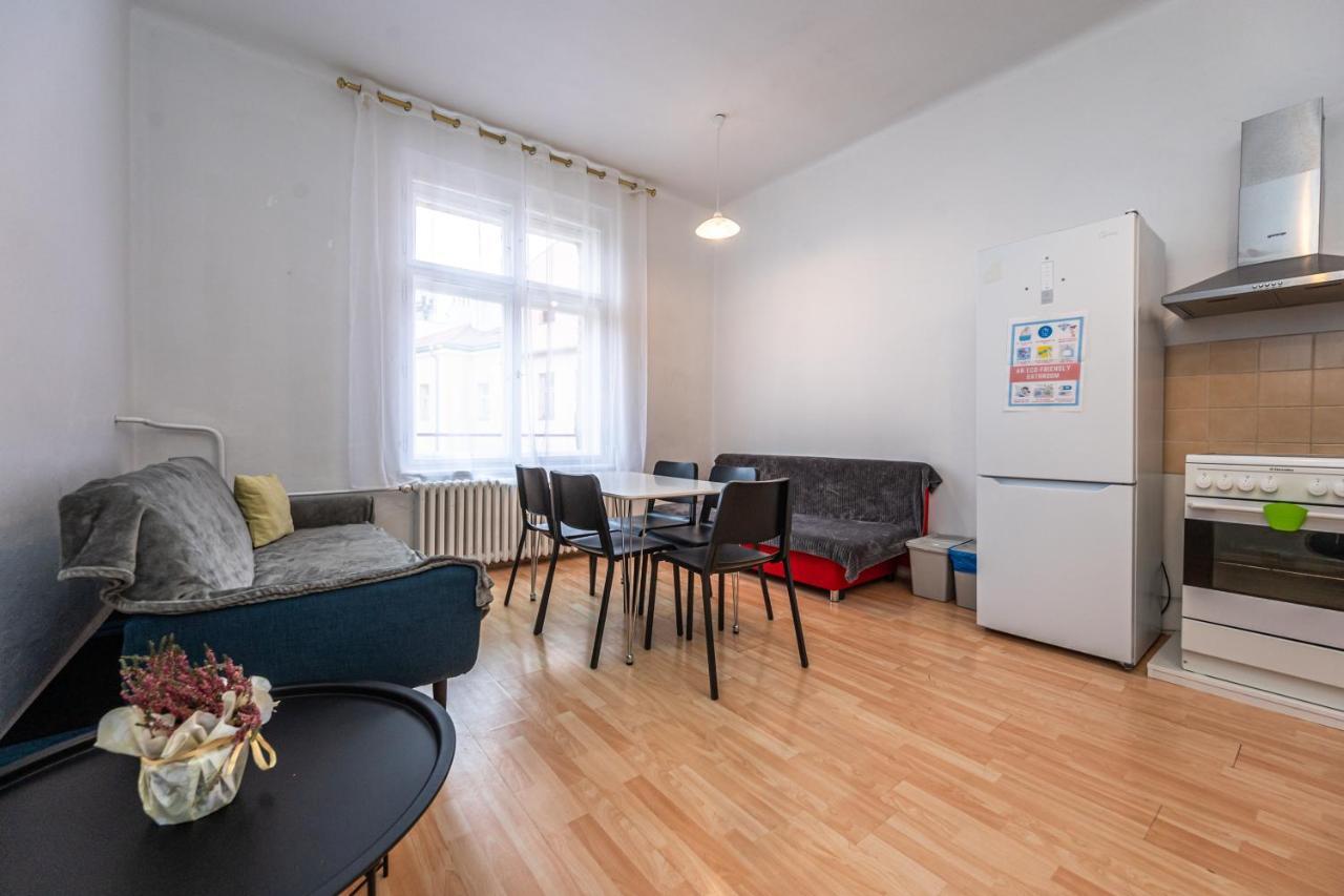 פראג Apartments Safarikova 18 מראה חיצוני תמונה