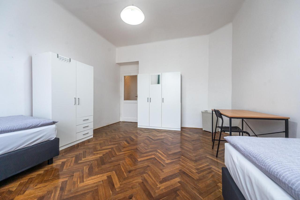 פראג Apartments Safarikova 18 מראה חיצוני תמונה