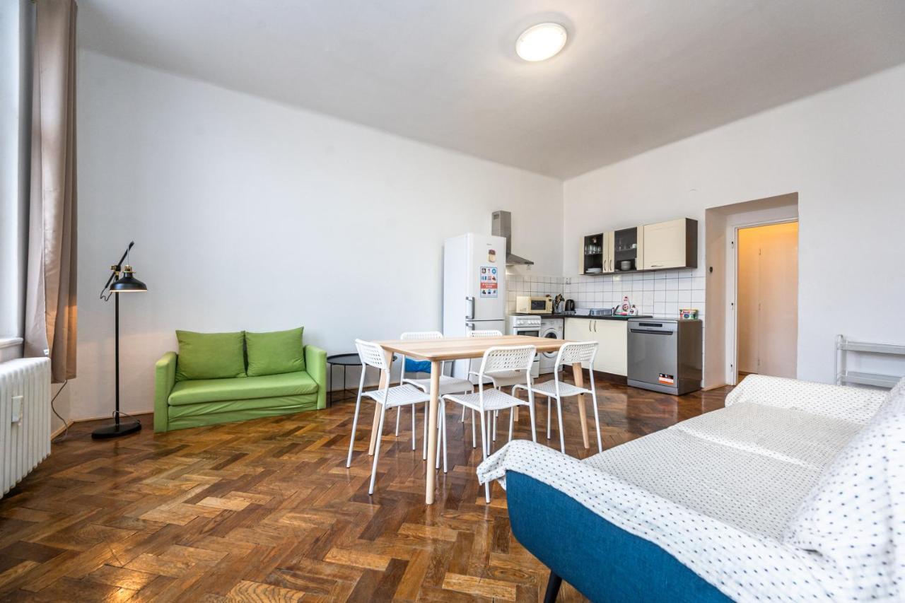 פראג Apartments Safarikova 18 מראה חיצוני תמונה