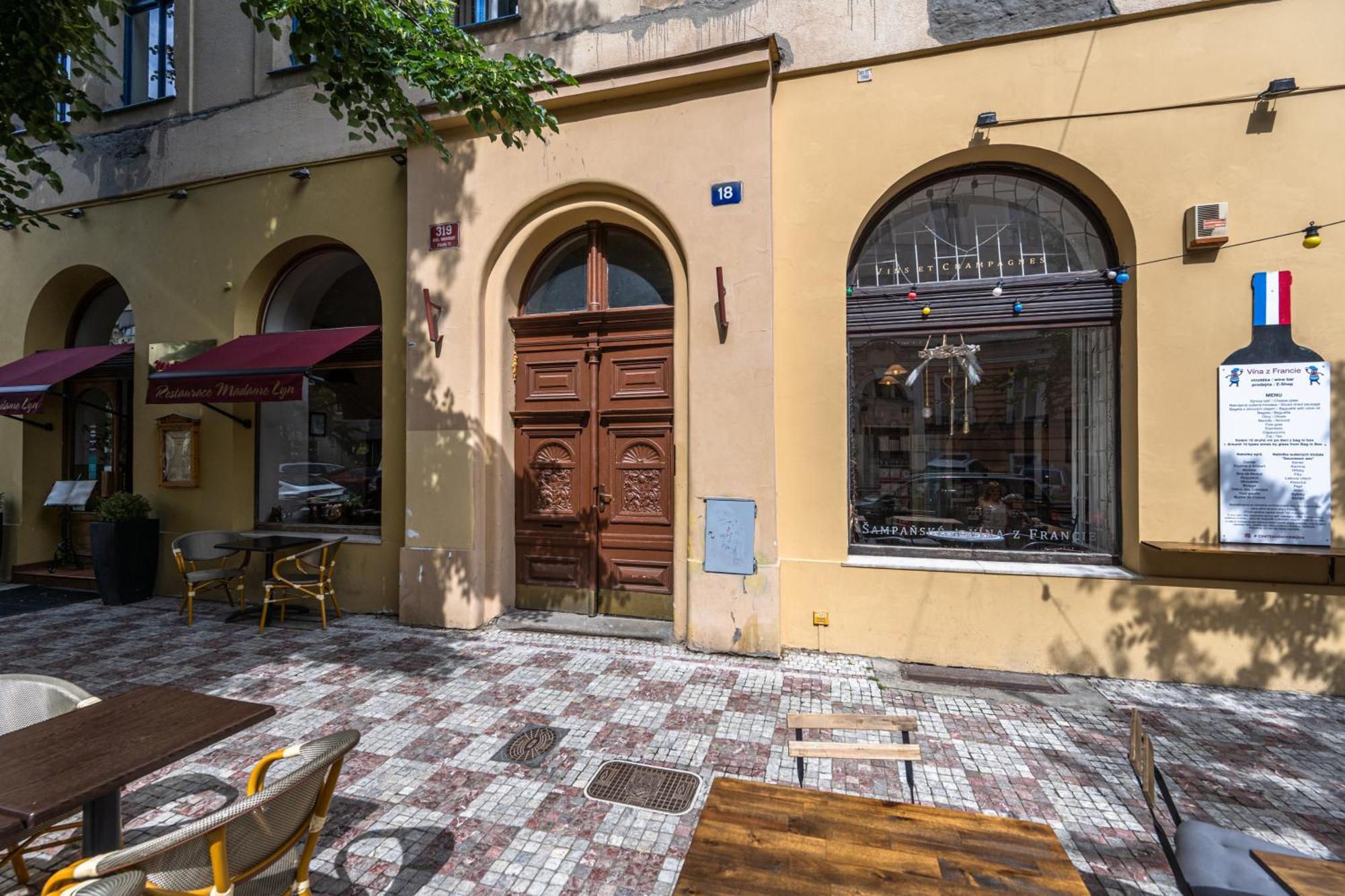 פראג Apartments Safarikova 18 מראה חיצוני תמונה